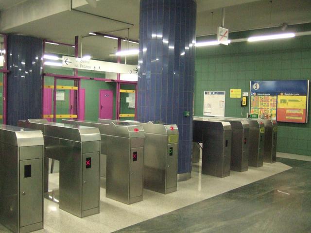 Stacja metra Świetokrzyska
