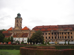 Pałac Promnitzów i wieża zamku Dewinów-Bibersteinów