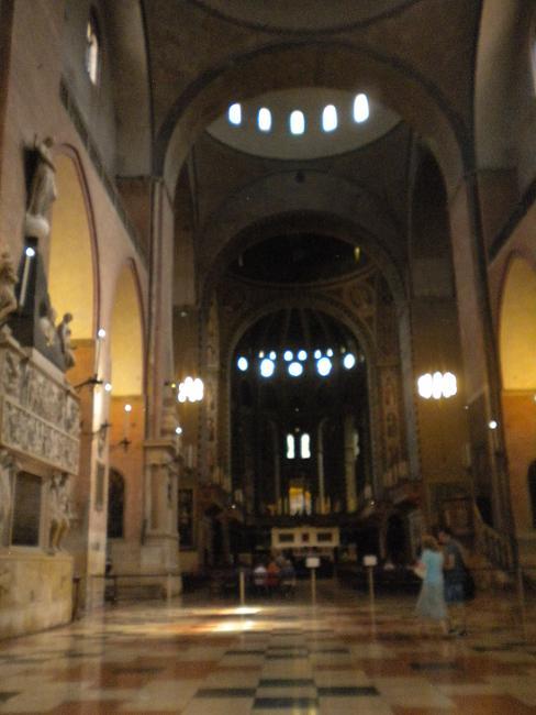 Wnętrze Bazyliki