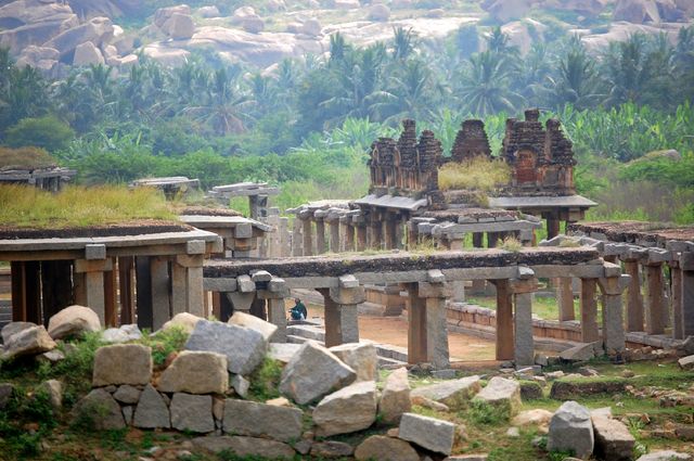 Hampi- dzielnica świątynna