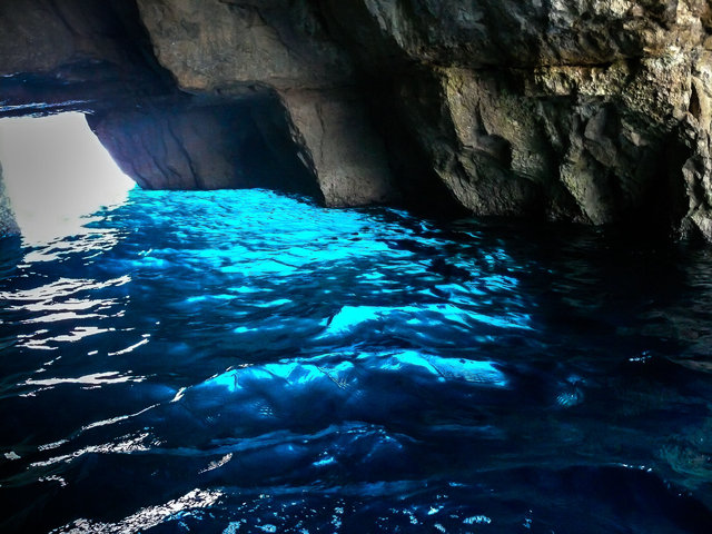 Blue grotto 04