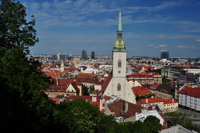 Widok na Stare Miasto z Zamku Bratysławskiego