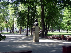 popiersie T. Kościuszki w parku jego imienia