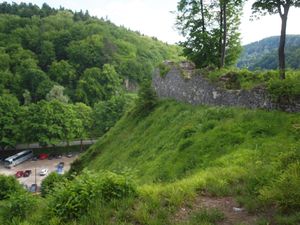 Zamek Ojców -  mury 