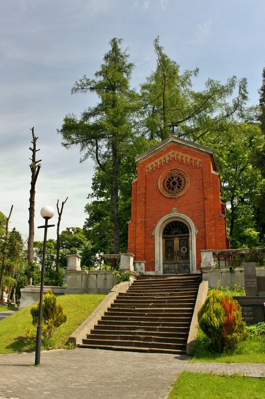 na cmentarzu Łyczakowskim
