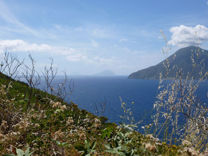 Puntazze, widok na Alicudi, Filicudi, Salinę