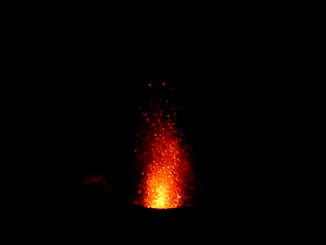 Erupcja widoczna z Punta d’ ‘u Cuorvu