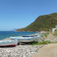 Plaża  łódki i widok na Capo Graziano