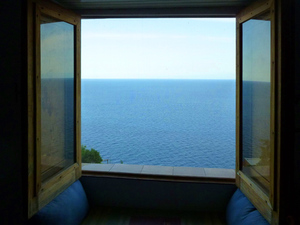Okno z morzem