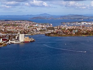 Widok na Stavanger ze wzgórza Lifjellet 