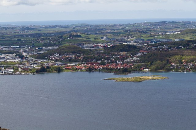 Widok na Stavanger ze wzgórza Lifjellet 
