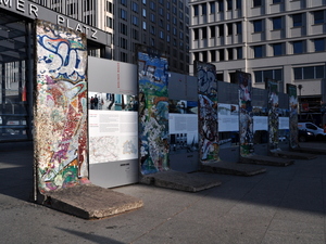 Fragment Muru Berlińskiego