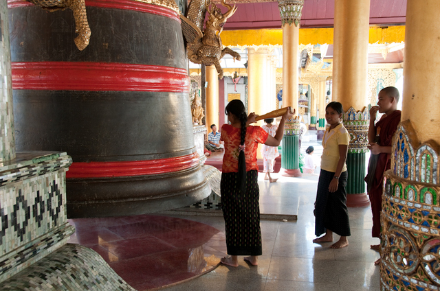 Shwedagon-dzwon
