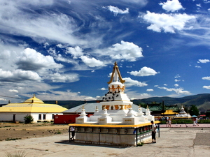 stupa pod niebem Mongolii