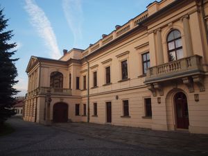 Nowy zamek   -  neoklasycystyczny pałac Habsburgów