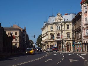 W lewo - Plac Chrobrego - prosto na dworzec PKP