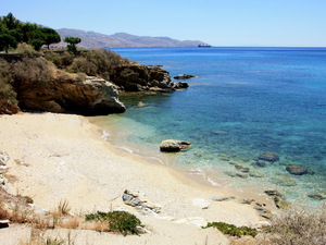 Karystos- i jest w miarę piaszczysta plaża