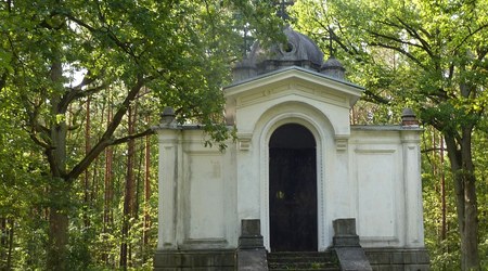 Cerkiew - kaplica grobowa z 1885 r.