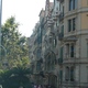 Casa Batlló wtopiona w sąsiednie kamienice