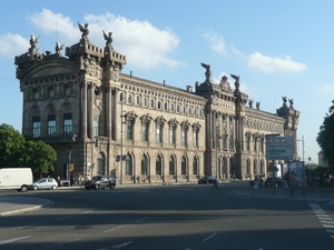 Plaça de Portal de la Pau 1