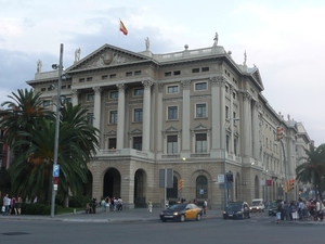 Plaça de Portal de la Pau 2