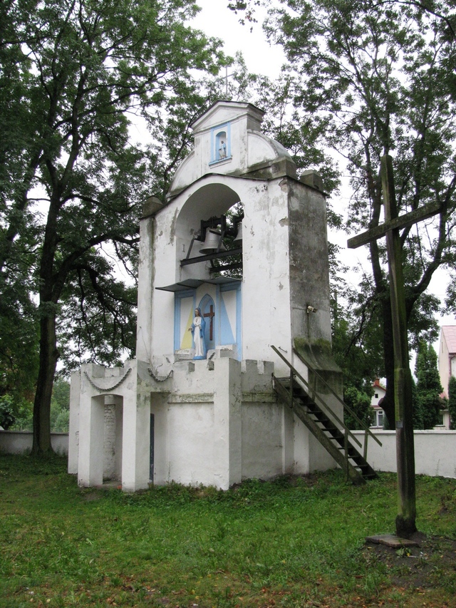 Dzwonnica przy kościele św. Michała Archanioła