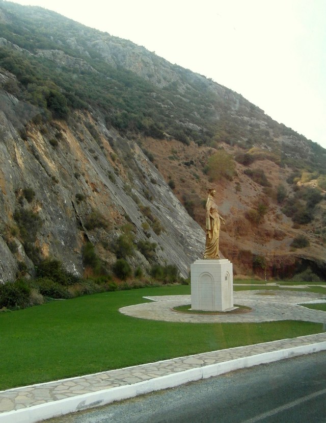 Pomnik na trasie