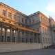 Klasycystyczny pałac przy Unter den Linden 1