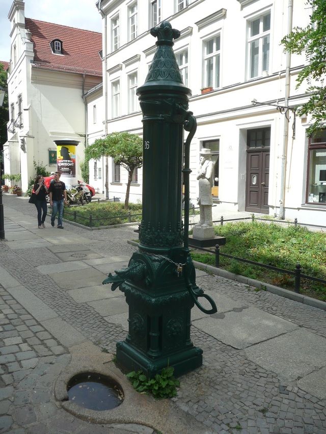 Wąskimi uliczkami Nikolaiviertel 2