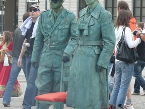Różne atrakcje na Pariser Platz