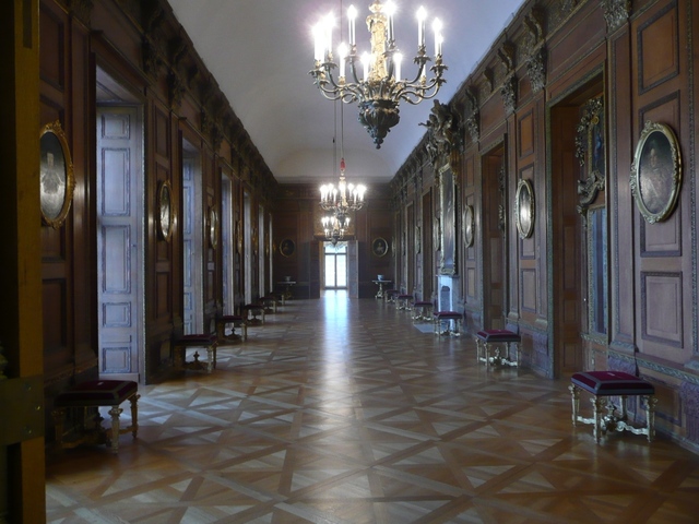Wnętrza pałacu 4