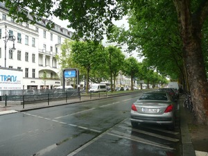 Kurfürstendamm - stacja metra Uhlandstraẞe 1
