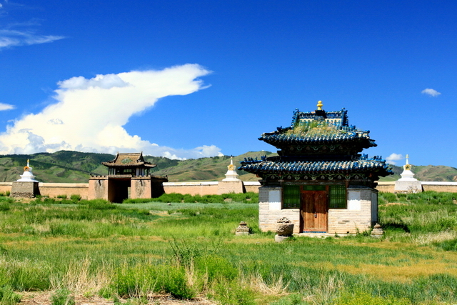 budynki klasztoru Erdene Dzuu