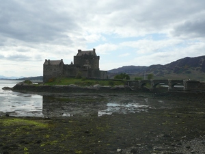 Eilean Donan Castle w czasie odpływu 1