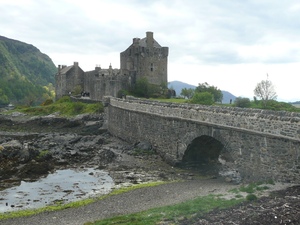 Eilean Donan Castle w czasie odpływu 2