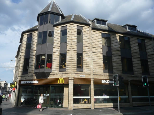 Inverness - różna architektura 2