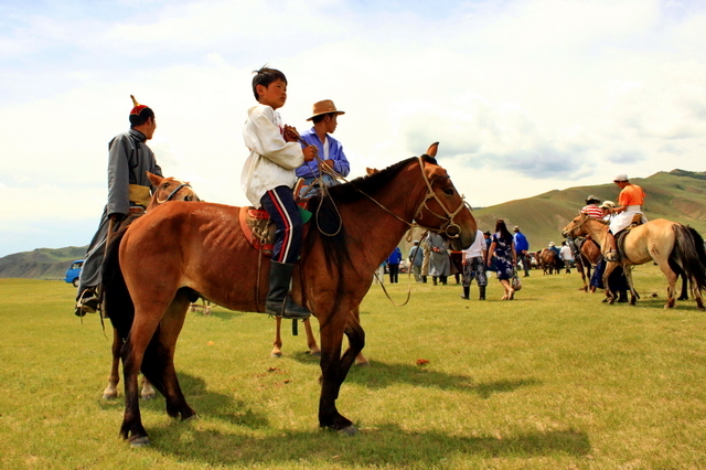 Mongołowie na koniach