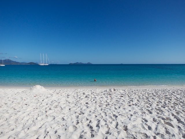 Poranek na Whitehaven beach