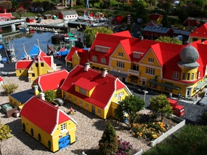 Legoland64