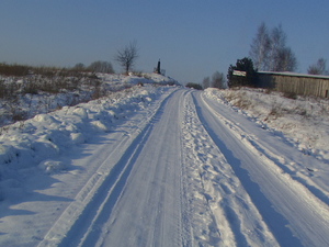 Wjazd do Ozieran Małych od Ozieran Wielkich. Zima 2012. 