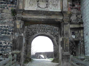 Brama wejściowa na zamek