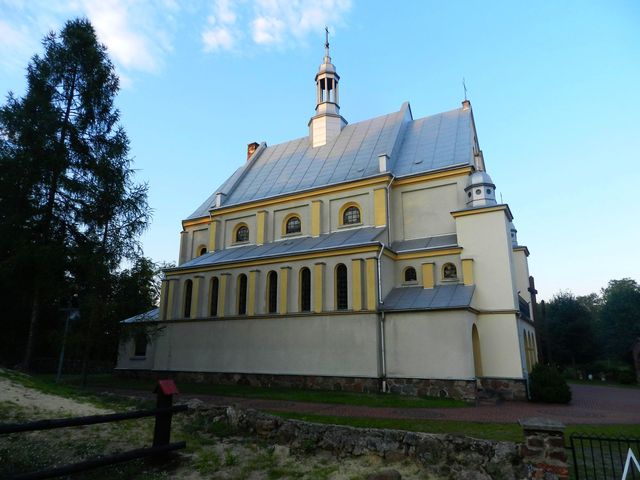 Kościół w Majdanie Sieniawskim