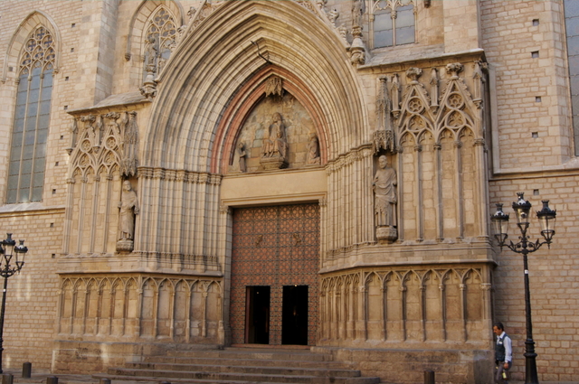 Gotycki portal Santa Maria del Mar