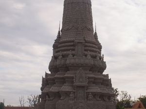 Srebrna Pagoda -  stupy   