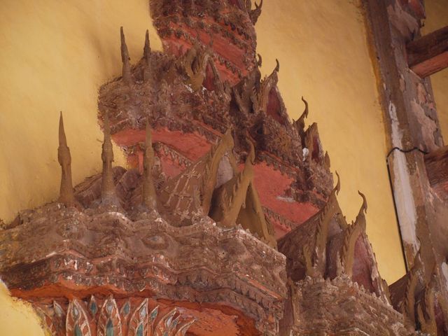 Świątynia Wat Si Saket -  ozdoby