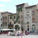 Piazza della Cisterna 2