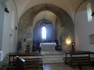 Wewnątrz kościoła
