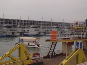 Zatoka Ha Long - port