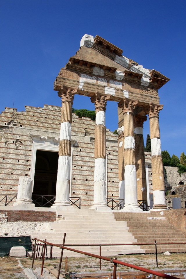 Brescia - ruiny kapitolu Światynia Wespazjana 