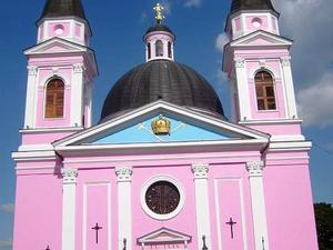 Czerniowce - Sobór katedralny Ducha Świętego (Swiato-Du​chiwśkyj kafedralny​j sobor) z lat 1844–64, wzorowany na soborze św. Izaaka w Sankt Petersburg​u